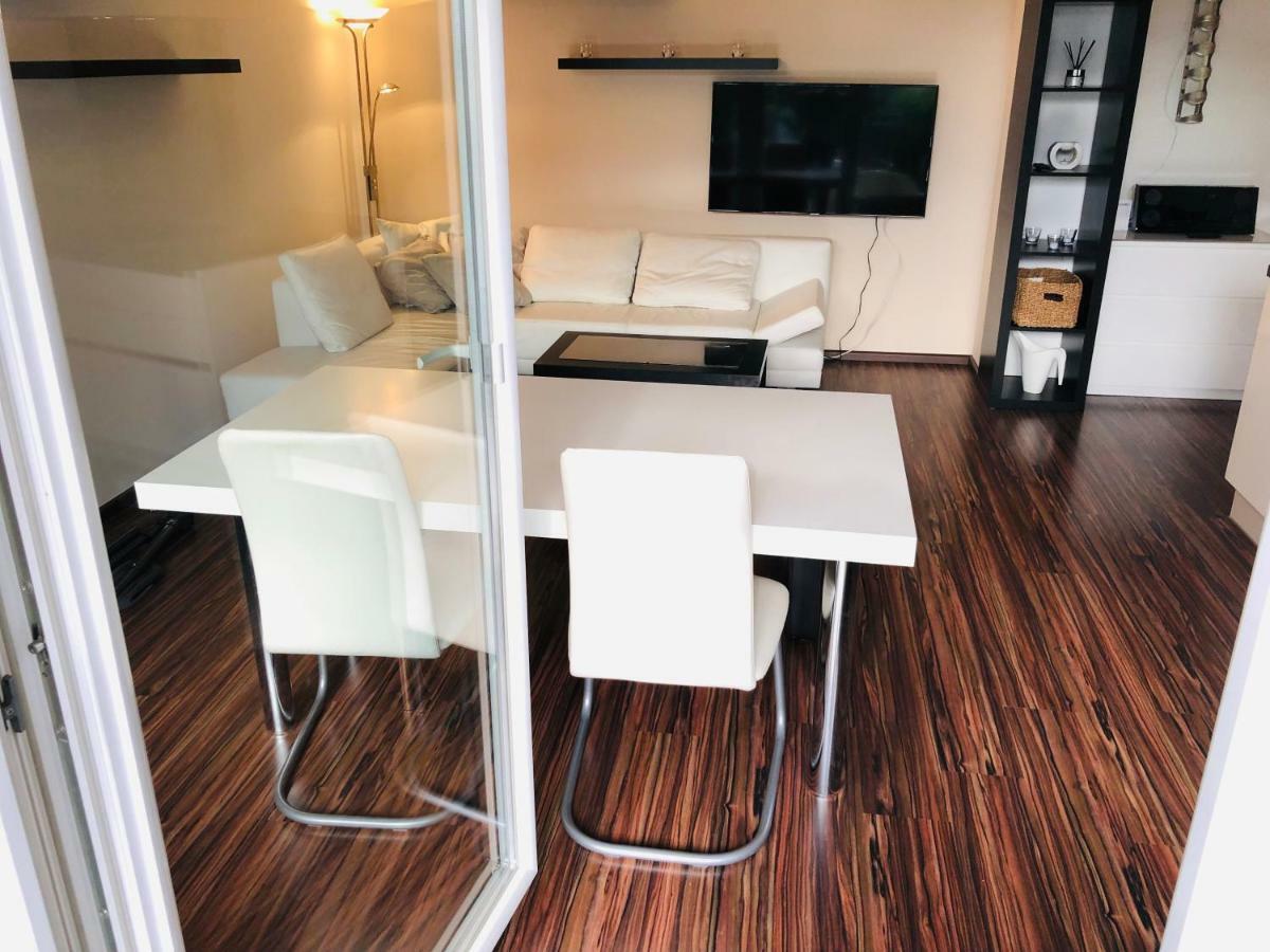 25H Garden Apartment Plus Private Beach Нойзидль-ам-Зе Экстерьер фото