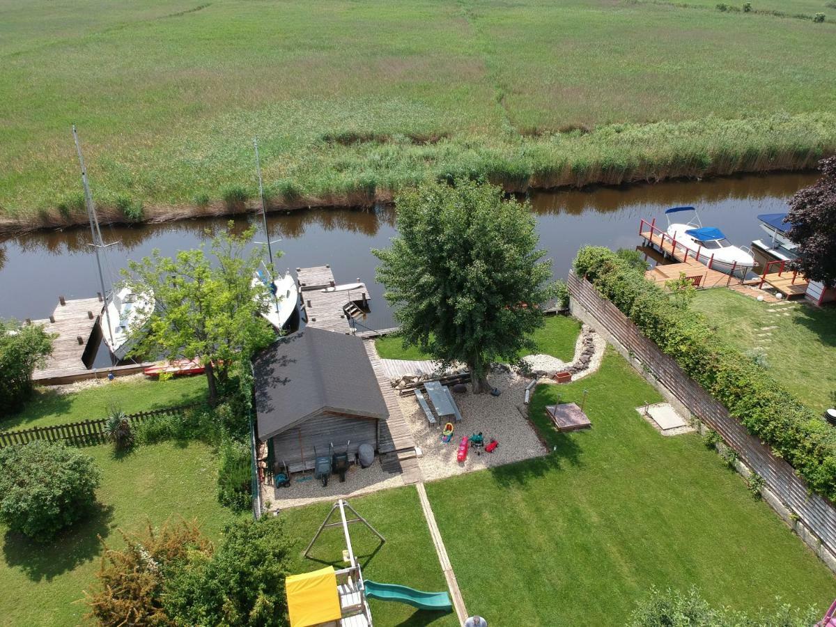 25H Garden Apartment Plus Private Beach Нойзидль-ам-Зе Экстерьер фото